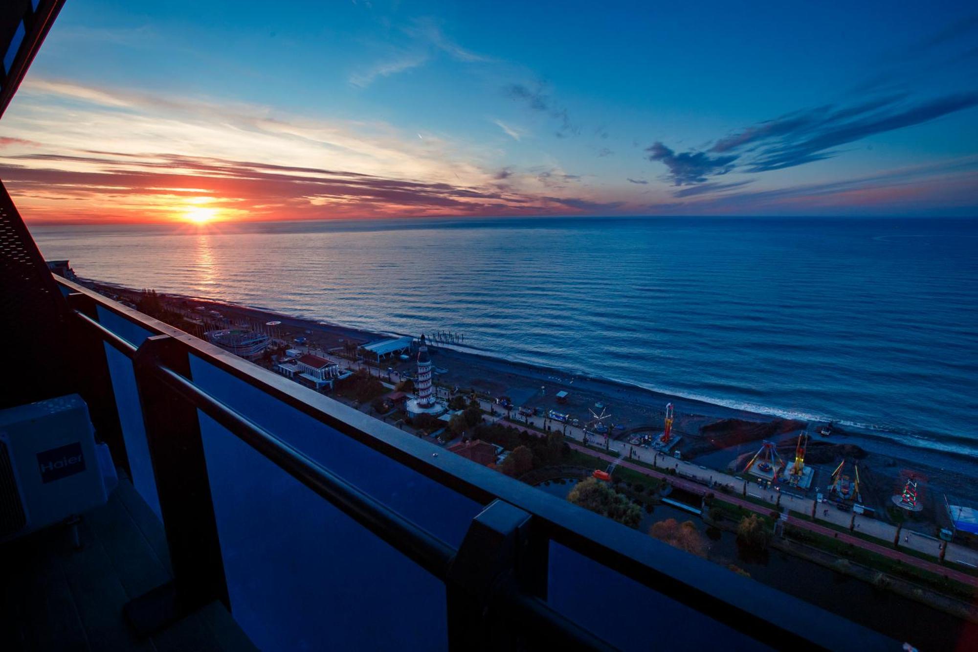 Panorama Batumi Beach Resort Екстериор снимка